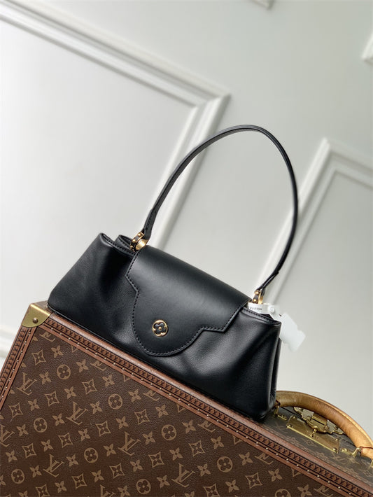 Louis Vuitton Capucines Edito Bag Black